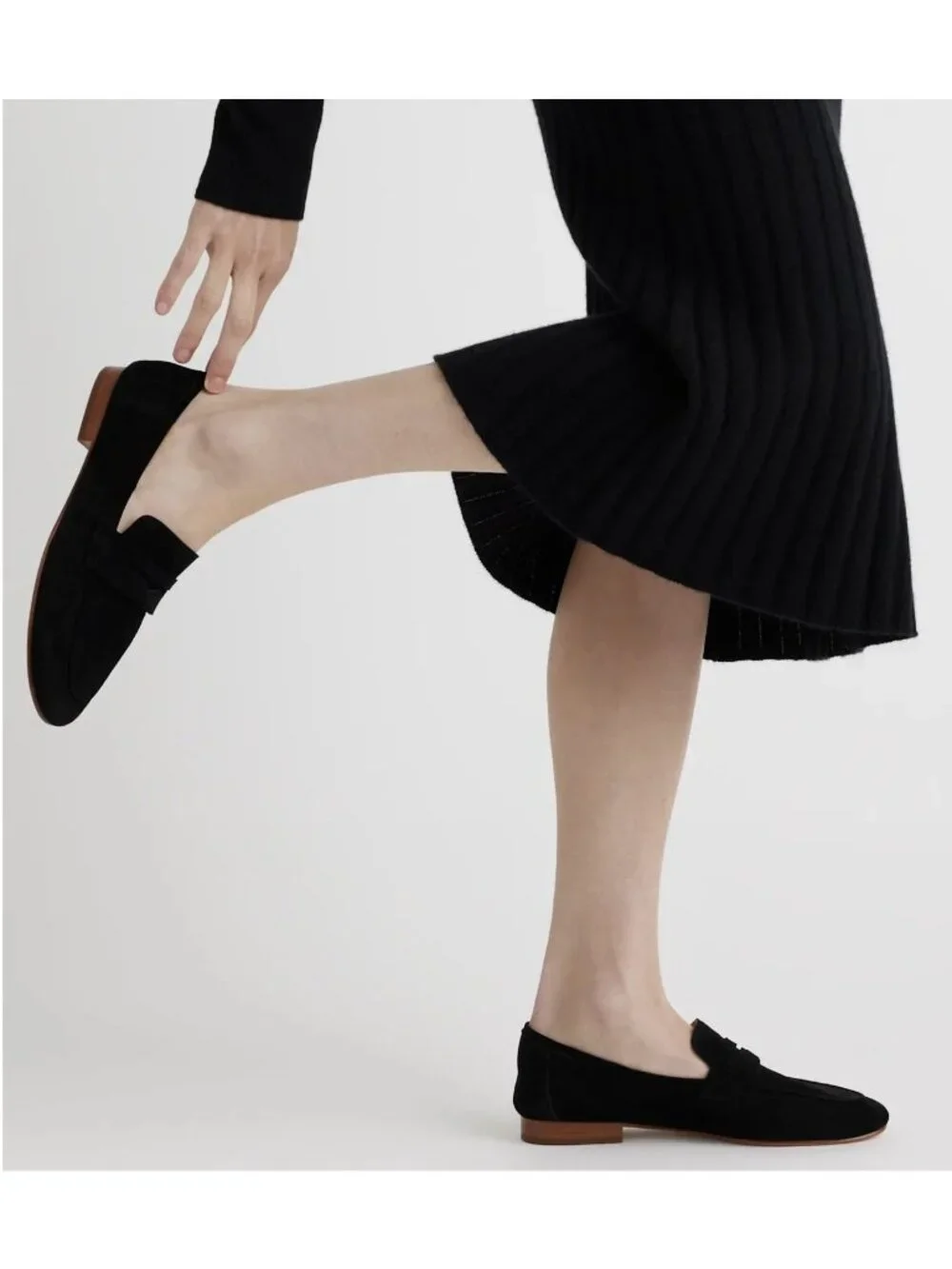 Italian Suede Penny Loafers Black Size 8 By Quince With Box